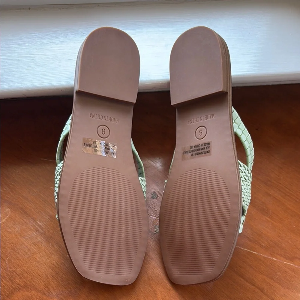 Steve Madden Green Sandals NWOT - Picture 3 of 6